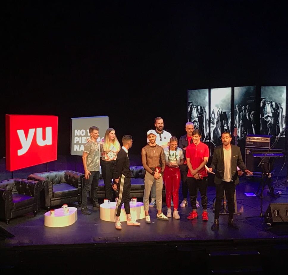 vodafoneyu's tweet photo. ¡Enhorabuena a @zazoXgxurmet ganadores del Vodafone yu Music Talent! Ha sido una final épica #yuFinalTalent https://t.co/bjvjp0rNLb