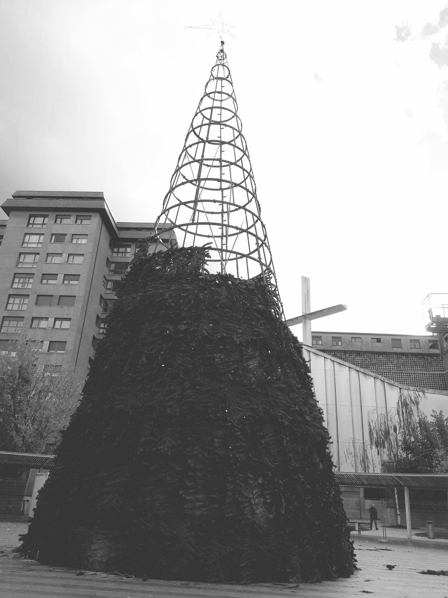 lasendadelrock's tweet photo. #LoadingChristmas https://t.co/IZJTAblUGF