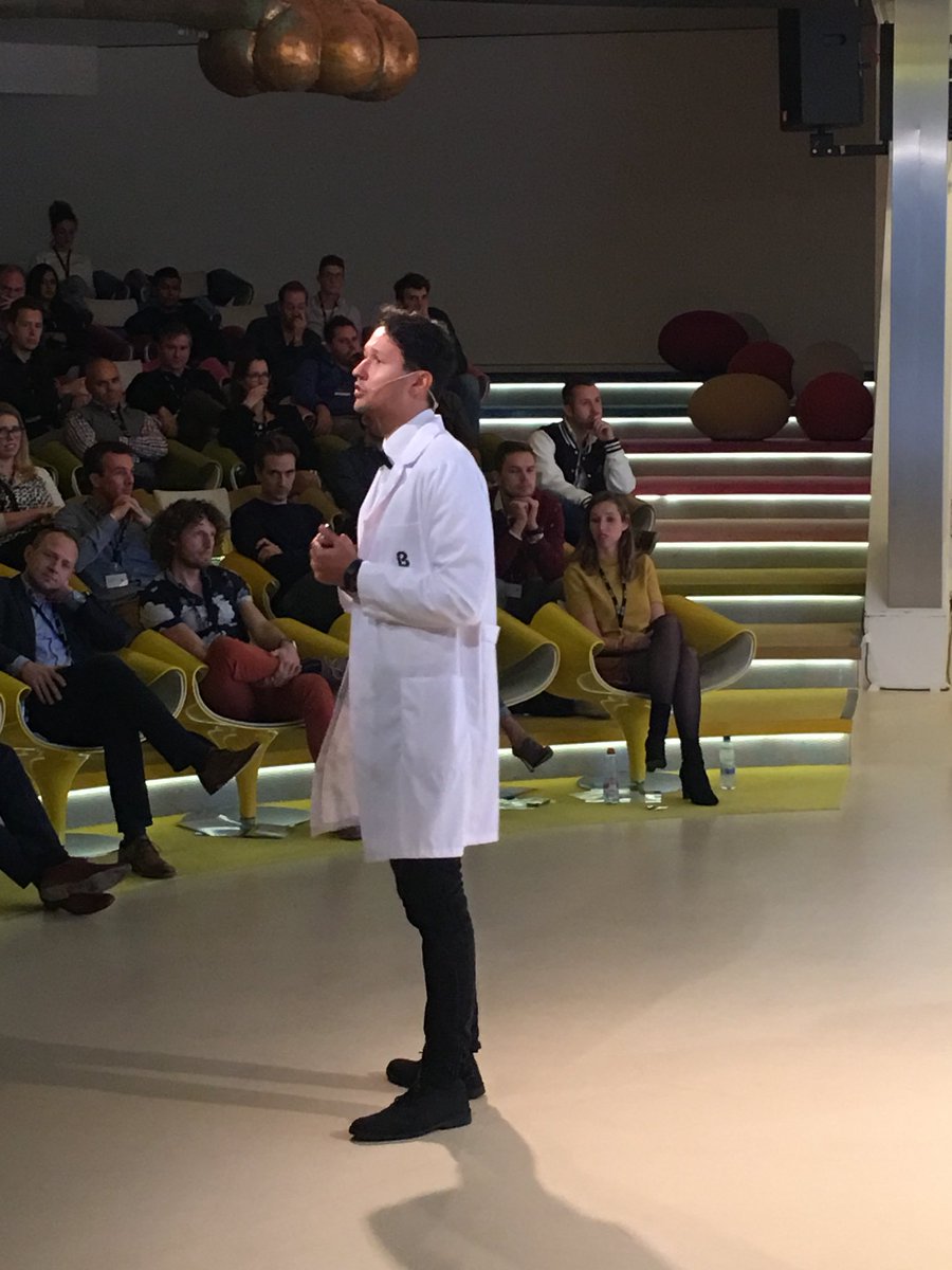 Ecominsights's tweet photo. Keynote van @rclreichenbach van @Braingineers #ecominsights https://t.co/XF0scDXhiS