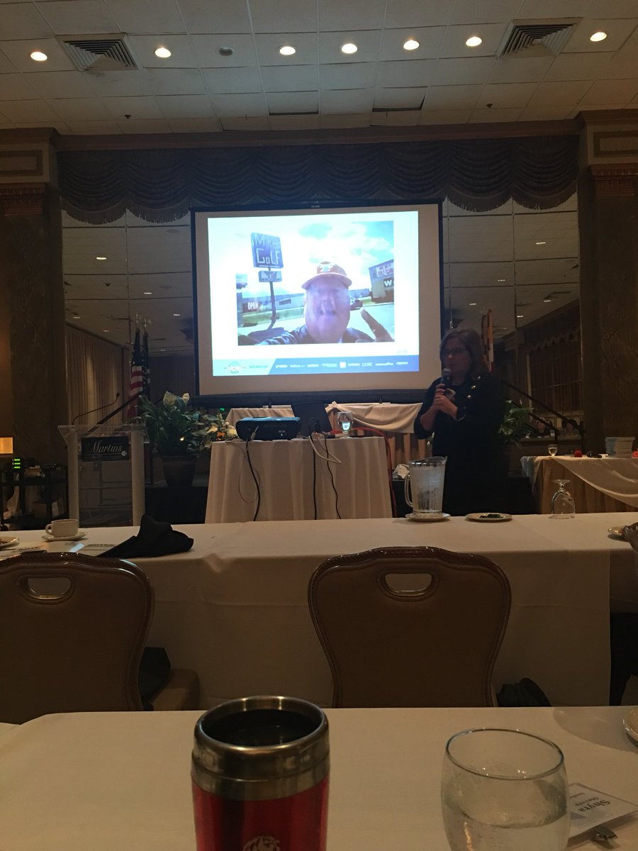 BougieBrwnGirl's tweet photo. #forrentlife #aptallstars learning about amazing products to help with leasing https://t.co/LhI2qv4JEC