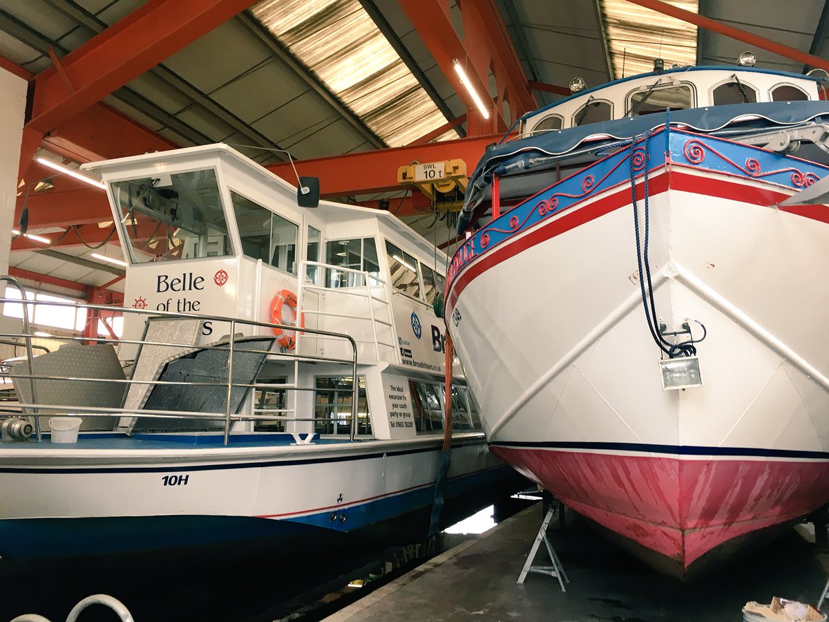 BroadsTours's tweet photo. Full steam ahead with our winter maintenance with two of our trip boats now in the shed for paint and more 🚢🚢 https://t.co/VrC0WxNtZY