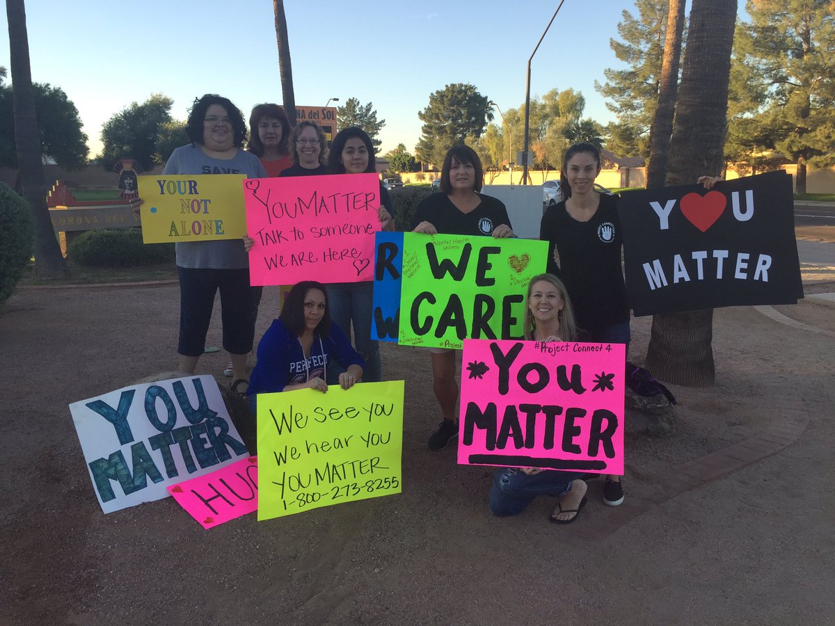 maryellenABC's tweet photo. Parents from #projectconnect4 let #Corona del Sol Students know "You Matter" after losing another 2 suicide. Stay #Atzecstrong #abc15 https://t.co/jlAyCSTSvy