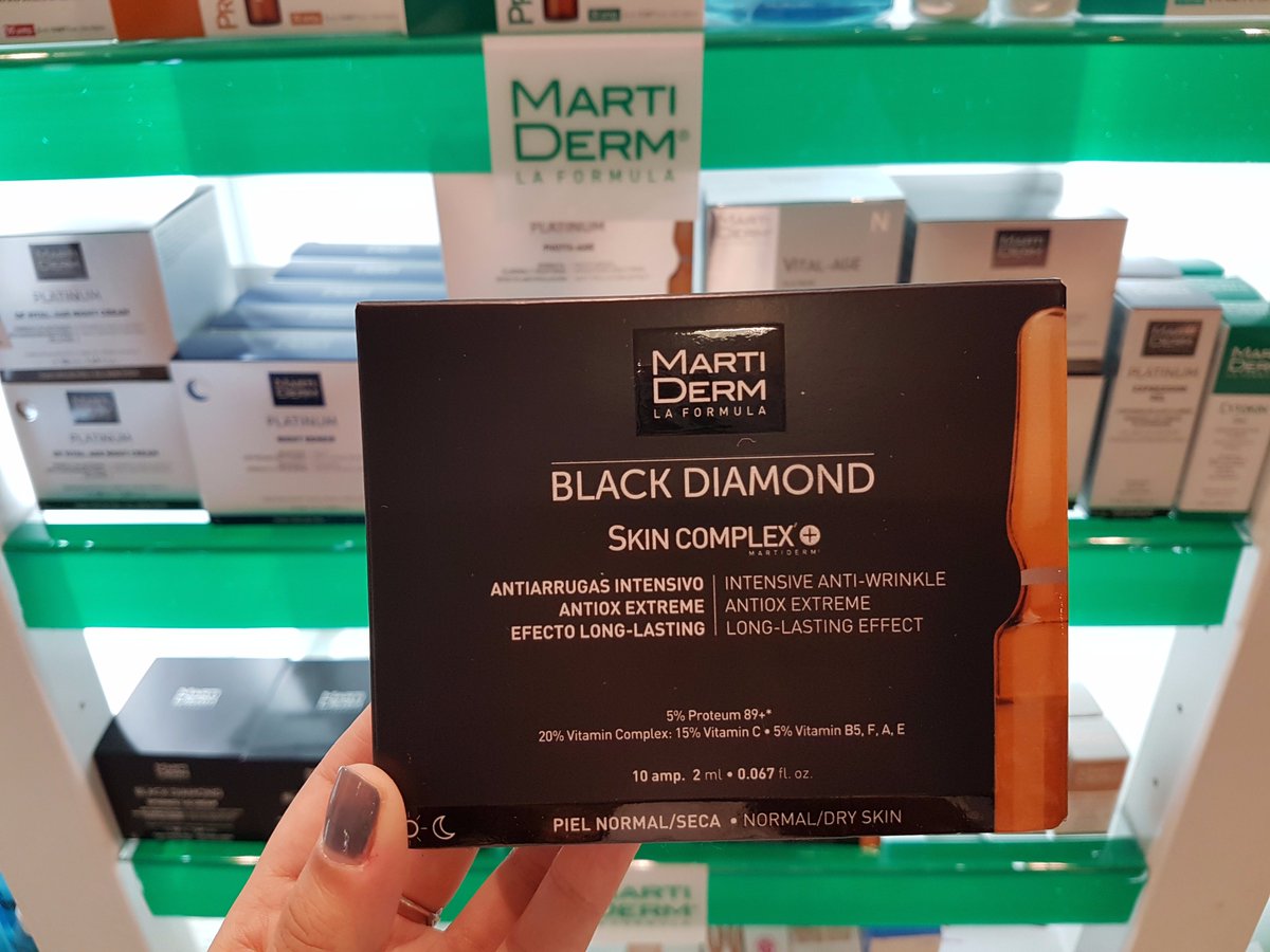 Farmaciascentro's tweet photo. La fórmula de la nuevas #ampollas #SkinComplex #BlackDiamond de @MartiDerm tienen una gran acción #antiarrugas gracias al potente #proteoglicano89. #Arroyomolinos #Farmacia #FarmaciaCentro https://t.co/qkSlmVEMHf