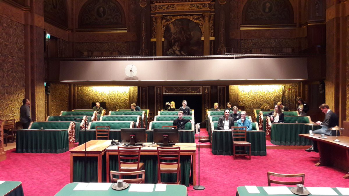 jong_bar's tweet photo. Mooie rondleiding @EersteKamer vanmiddag! #JongBAR https://t.co/1eGl8ZsGnd