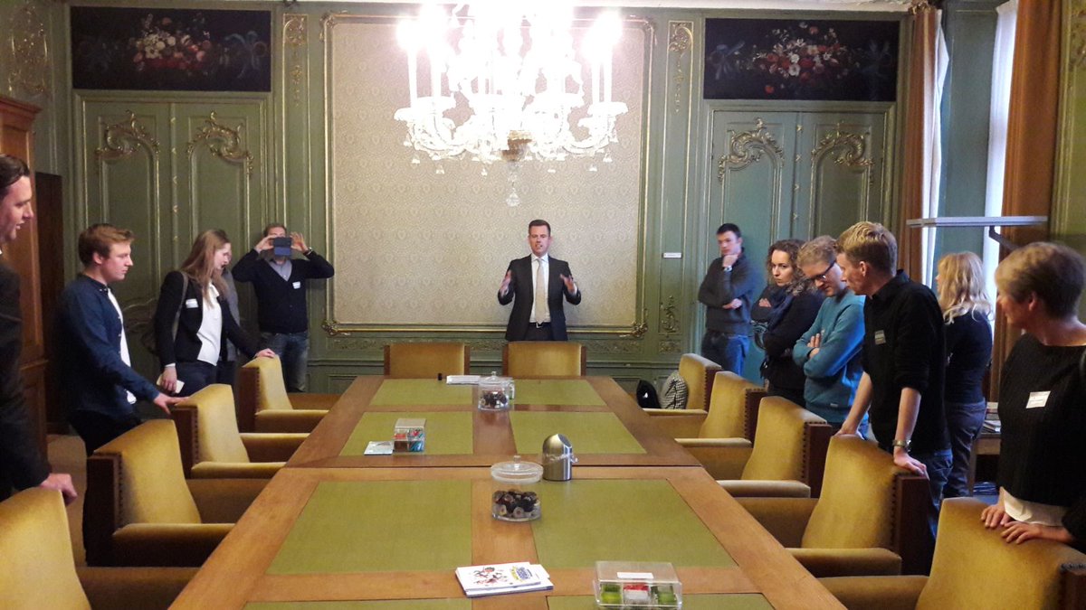 jong_bar's tweet photo. Mooie rondleiding @EersteKamer vanmiddag! #JongBAR https://t.co/1eGl8ZsGnd