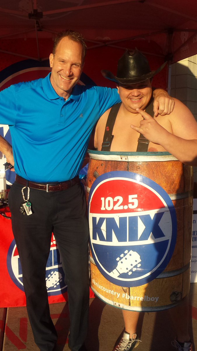 Mikeywim1's tweet photo. Support @knixcountry @barrelboy1025 million can crusade Safeway 32nd st and TBIRD today !! https://t.co/uiPMggaGUU
