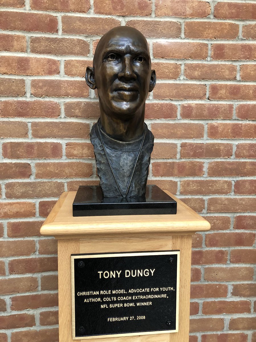 BradyHiatt7's tweet photo. On a college visit at #IndianWesleyan & look what I️ found. #SocietyOfWorldChangers @TonyDungy #StandingForChrist https://t.co/xrk1CSh418