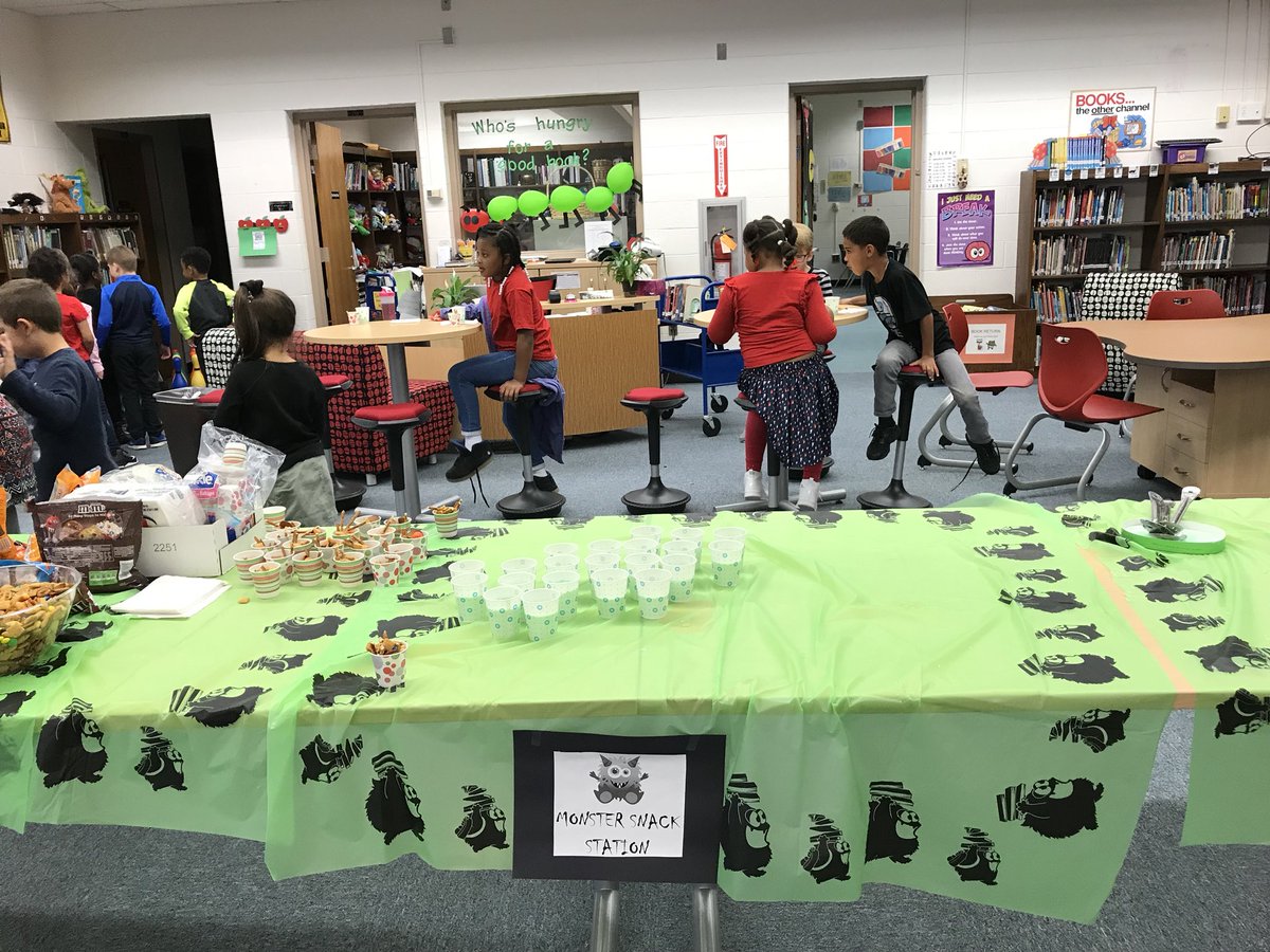 DrTcbethea's tweet photo. Reading pays off!! Our students reached their reading goals and were invited to the Monster Bash! #LeadingOurPack @Title1wsfcs @wsfcs https://t.co/1nEsdo4Qba