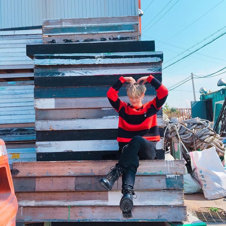 HEYSEJUN's tweet photo. #DailySejun https://t.co/EO4vu0FC1r