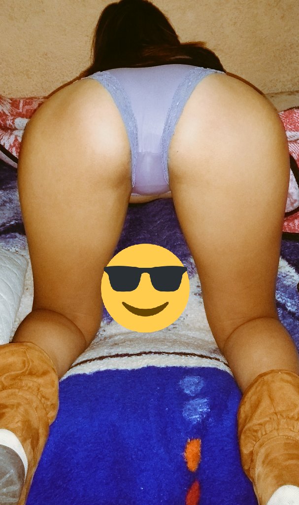 PaulaHe09's tweet photo. Mís amores ando super caliente manden mensajito vale 5530087130 https://t.co/pmNDlzkeug
