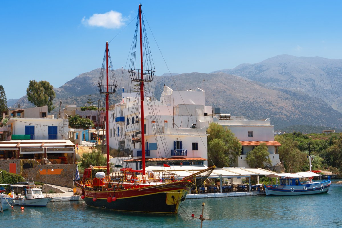 olympicholidays's tweet photo. Were you holidaying in #Crete2017? Tweet a photo below, to help us remember this 'Paradise Island!'  😎😍🌞✈️🇬🇷️
More info - https://t.co/EDOsdPmAUd https://t.co/3X29I71e52
