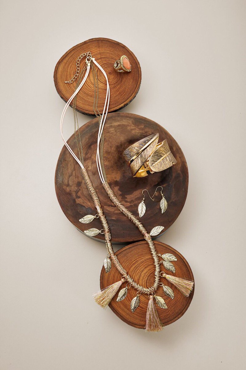 LovitaCo's tweet image. Blushing... over these NOT so basic fall beauties!! 💁🏼🍂📿
#thursdayessentials #notsobasic #lovitastyle