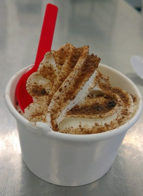 Muntonsmaltchef's tweet photo. #icecream #chocolate #malt .  I was very popular today handing this around the office. #addedcrunch #masking #offnotes https://t.co/6HFSnhiitJ