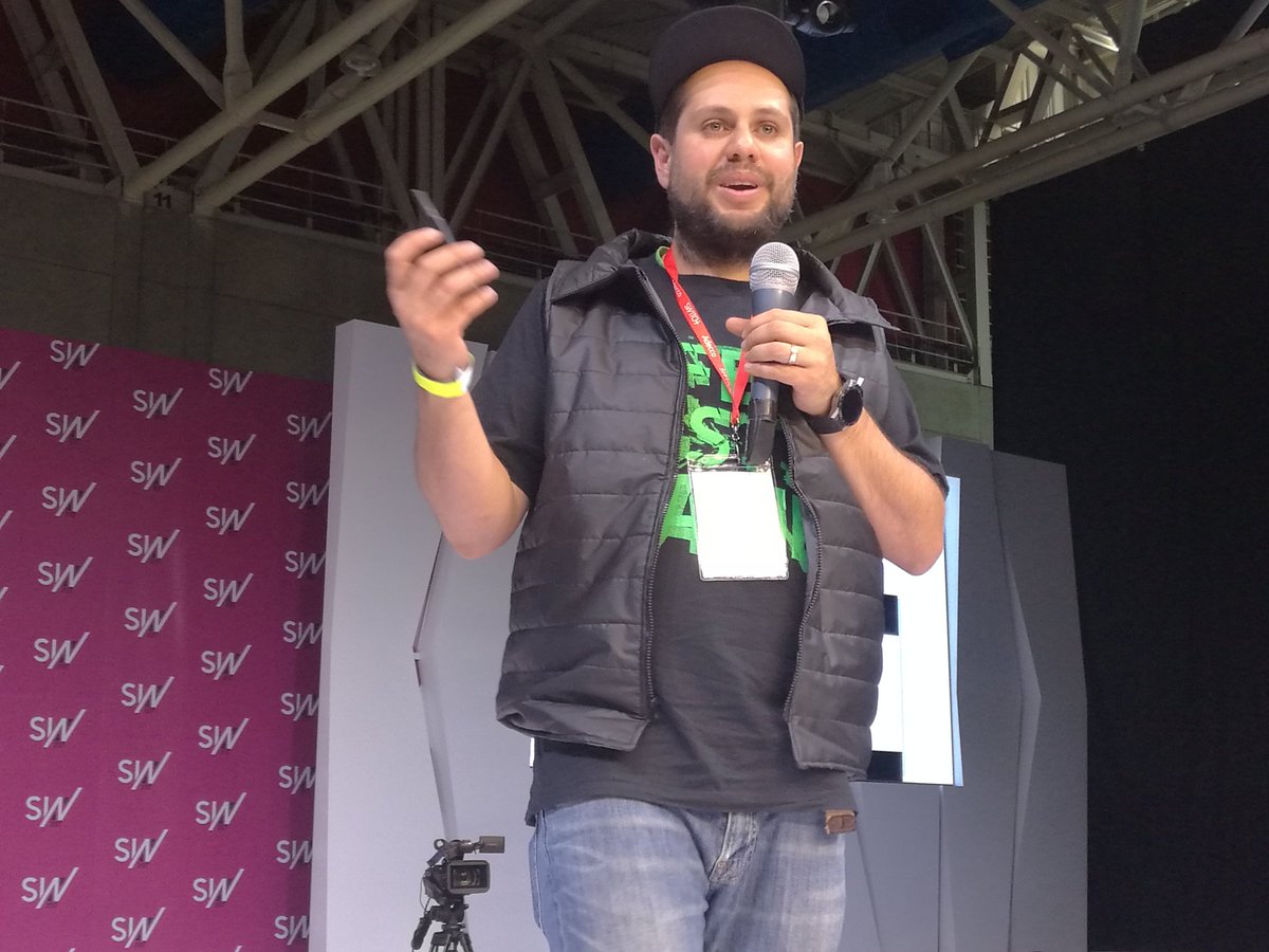 FestivalSWITCH's tweet photo. Los videojuegos son la respuesta para que los niños desarrollen las habilidades que les permita en destacar en el futuro @guillermogarza_ https://t.co/xm9dh0xutJ