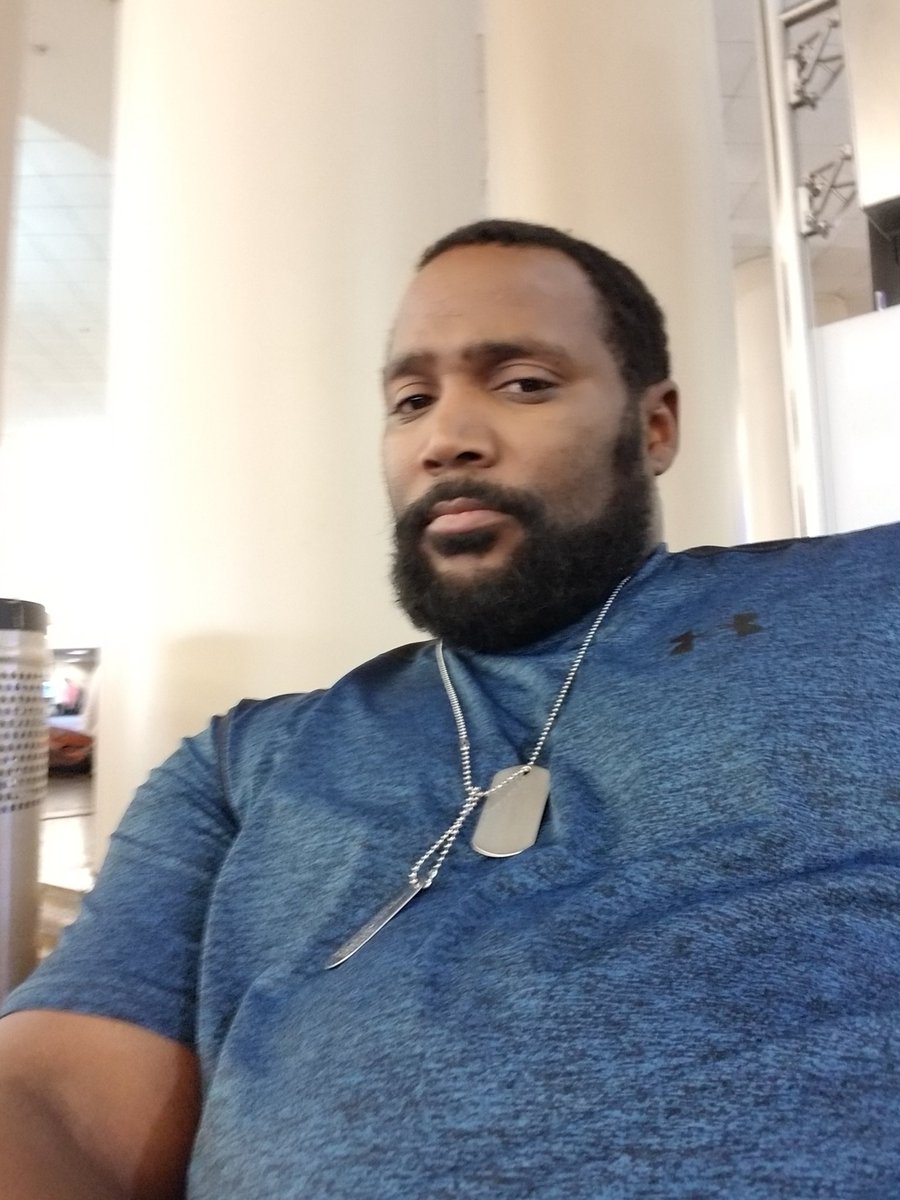 DariusCottrell's tweet photo. On the way to #ATL time spend time with #family. #ThrowbackThursday heading home isn't that a throwback?#TLBWY #DCWorld #HeisgreaterthanI How many characters do I get to tweet now so, I ask is this too many to say in a #tweet or not. It's like writing a book. Man really still!! https://t.co/fsqagMc62R