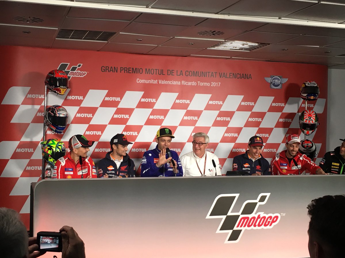 KeithHuewen's tweet photo. A legend on the top table @NickHarrisMedia sits on Pole for his final pre event press conference #goodbyeNick https://t.co/Kc9gbOlMBy
