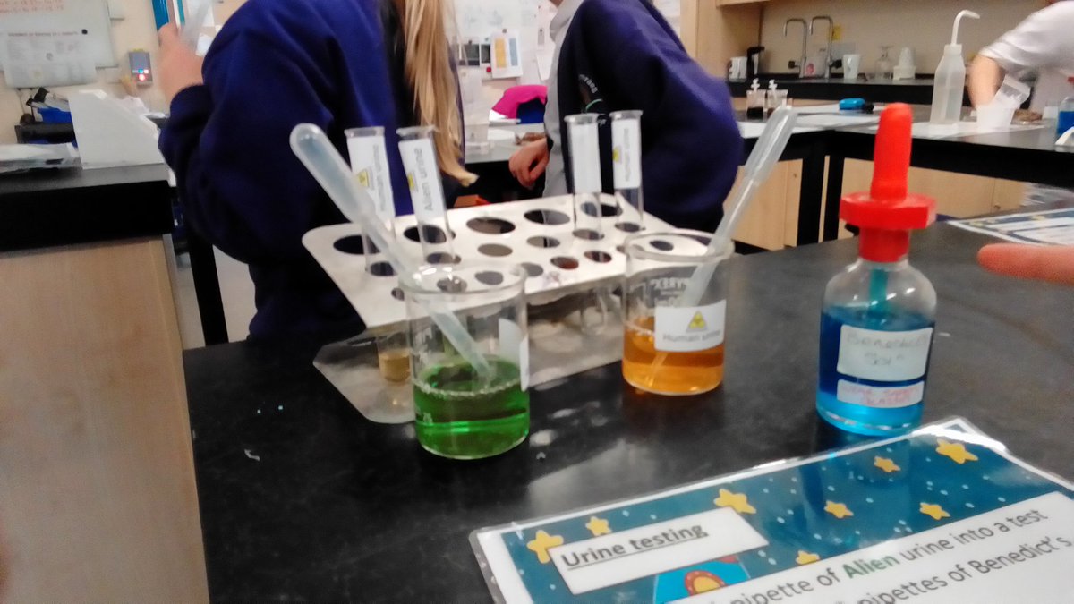 SciMaes's tweet photo. Year 5 testing alien urine, on our Alien autopsy event. #pracskillsmaes https://t.co/0hwCBfncbr