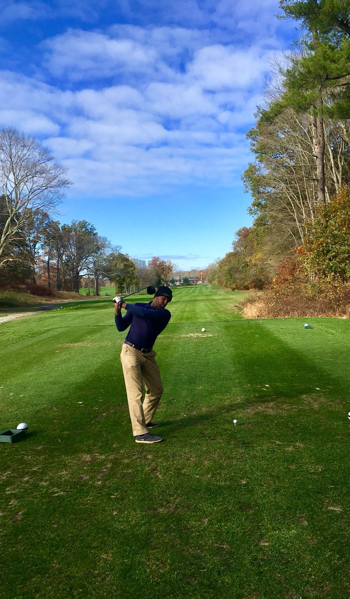 FertNdirtJack's tweet photo. Juan Casiano striping it down his stripes #6to12. Course looks amazing, greens are mint! #FunRoundofGolf #ThankYouJuan #SmartSuper https://t.co/StrJP07k9I