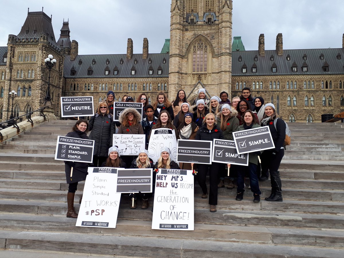 frzindustry's tweet photo. The SW TCAN team is at Parliament to show our support for #plainpacks #makeitplain https://t.co/qzEbWd584K