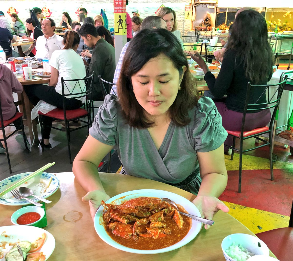 squeezit's tweet photo. Happy birthday HunnY 🎂🎂🎂
.
.

🍴The famous Singapore #chillicrab 🦀💪🏻 @ #nosignboard 
.
.
📸 #iPhoneX #iPhone10 🇸🇬 https://t.co/anDUvU58dz