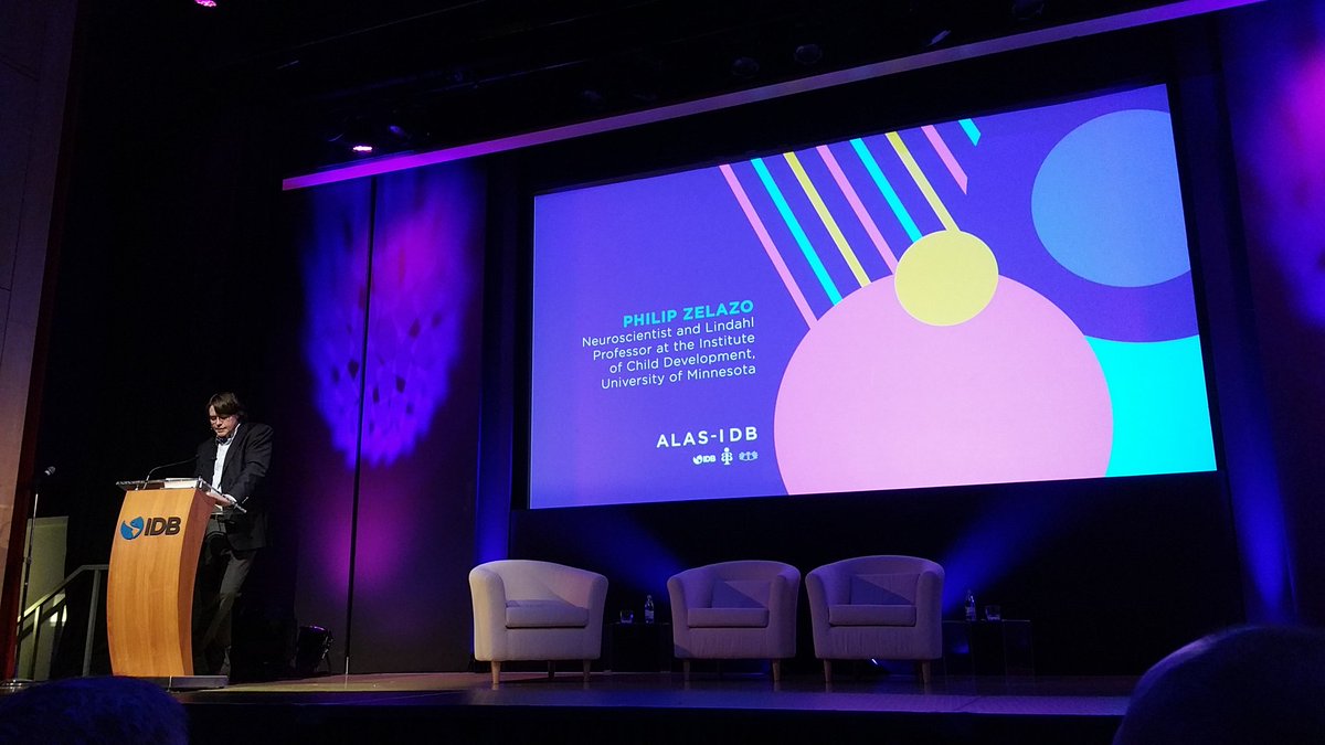 solebos's tweet photo. Philip Zelazo, muchos niños llegan al jardin de infantes sin las funciones ejecutivas necesarias para ser exitosos en la escuela. #ALASIDB2017 https://t.co/6ckjZVvbAY