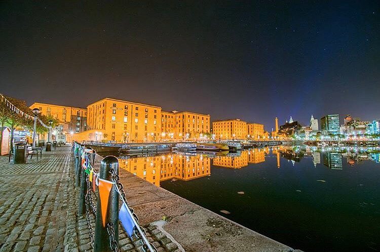 lensofliverpool's tweet photo. The Albert Dock at night...
Pic by: @philc.photography 
#lensesofliverpool to be featured https://t.co/yuIUOKc8ln