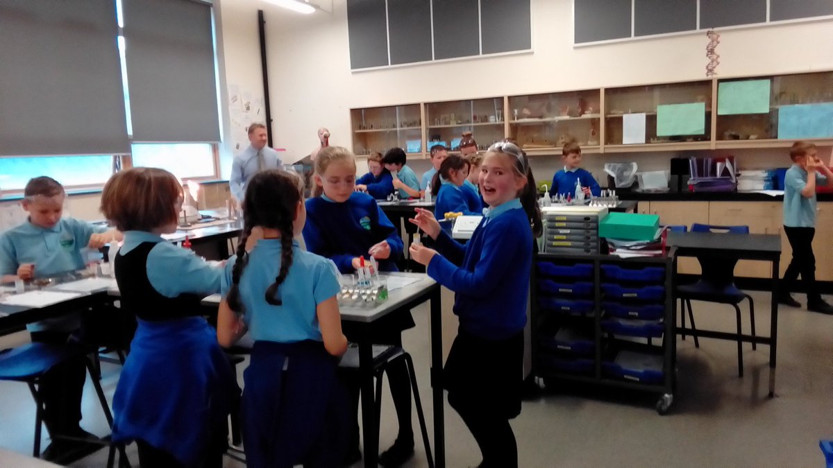 SciMaes's tweet photo. #Pracskillsmaes year 5 https://t.co/tmLUQdkiwC