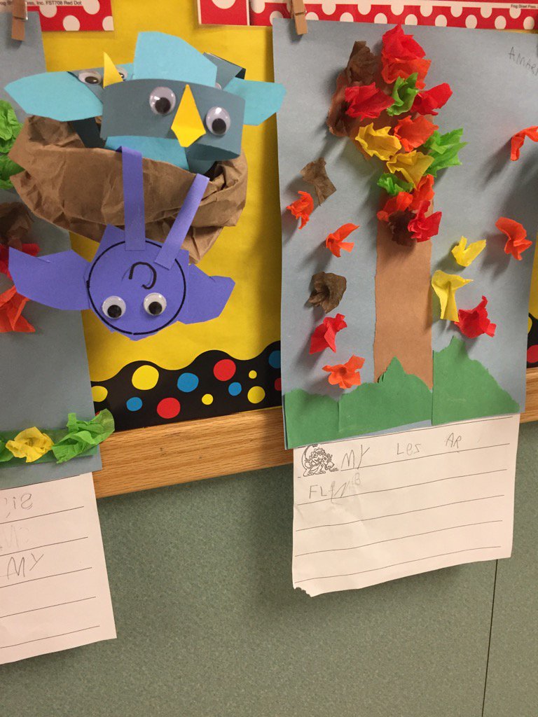Stlaurentau's tweet photo. StellaLuna &amp; fall colors for the great state of Texas! We love our kindergarten bears!@RockbrookES @LewisvilleISD https://t.co/BAKGgtmZNy