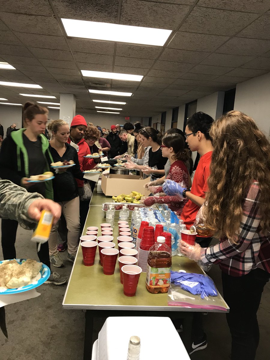 Sophomore CHS kids serving at homeless shelter this morning. #dosomethingkind <a href="/CentralBulldog/">Central High School</a>