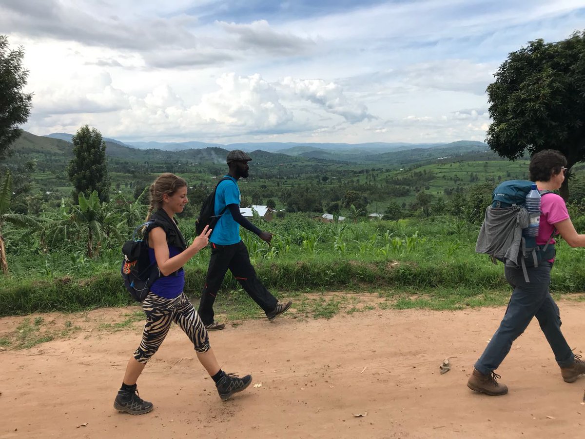 Nvannungi_'s tweet photo. The #WaterWalk2017 is into Day 4 &amp; the walkers stronger than ever! 
Ntugamo hills, fans, smiles, sights &amp; sounds. #WeLoveYouganda @vcakampala @VivaconAgua @MTG_SocialArt @SocialArtKLA https://t.co/7vtY6jzIB7