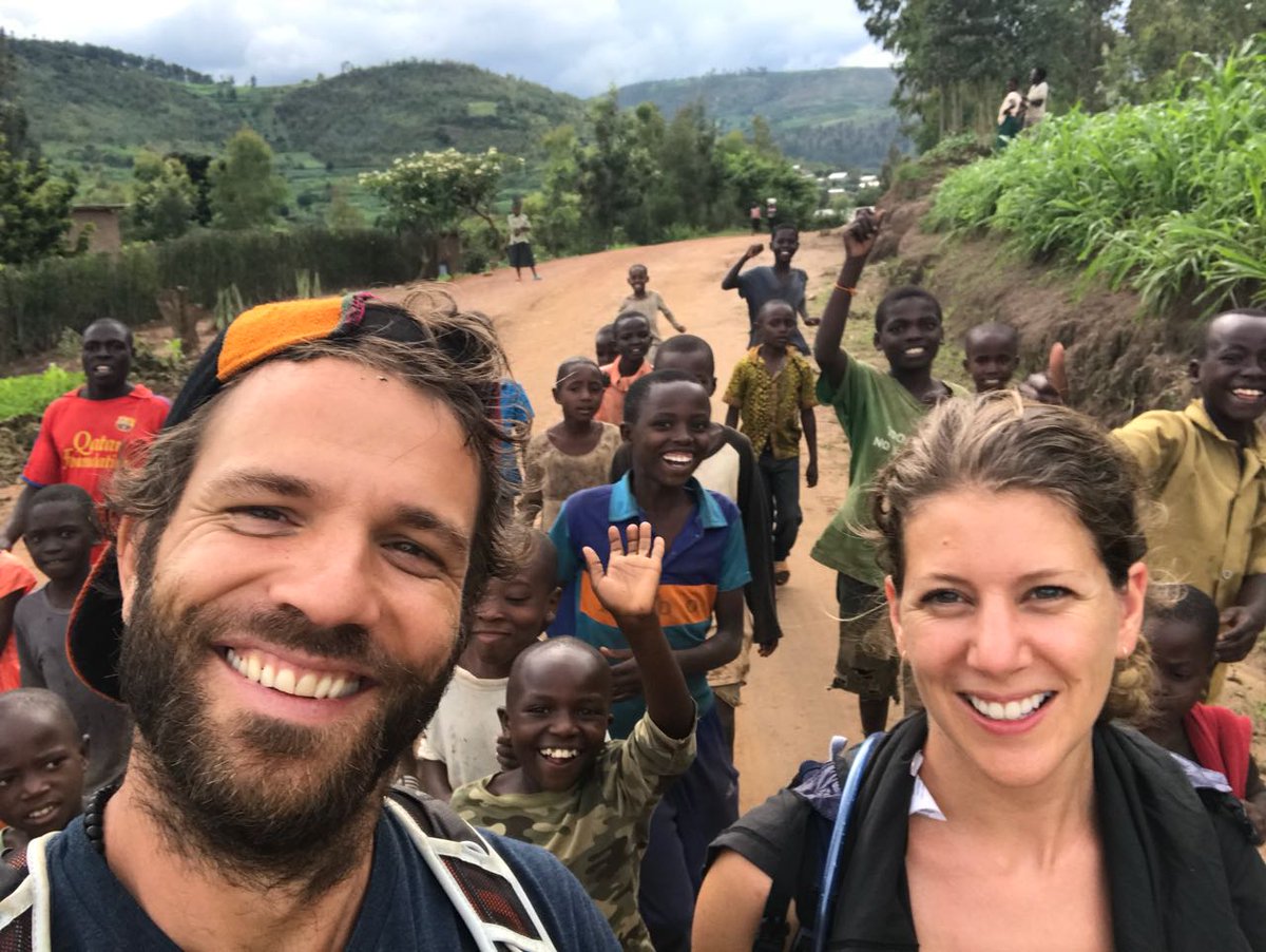 Nvannungi_'s tweet photo. The #WaterWalk2017 is into Day 4 &amp; the walkers stronger than ever! 
Ntugamo hills, fans, smiles, sights &amp; sounds. #WeLoveYouganda @vcakampala @VivaconAgua @MTG_SocialArt @SocialArtKLA https://t.co/7vtY6jzIB7