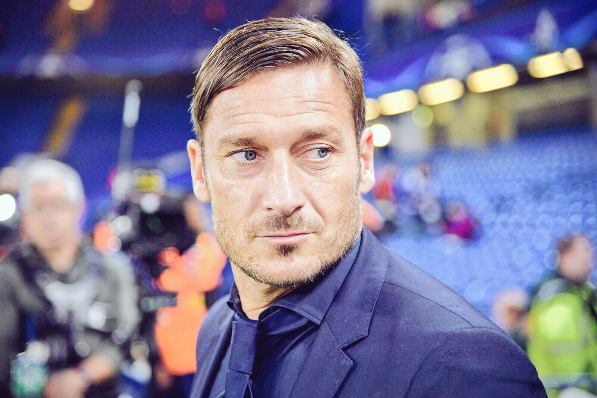 Francesco Totti: “I agree with the coach. The new stadium would provide a huge boost, even on the pitch. Like all the fans, I wait eagerly and expectantly for the green light.”
 
#famostostadio #ASRoma