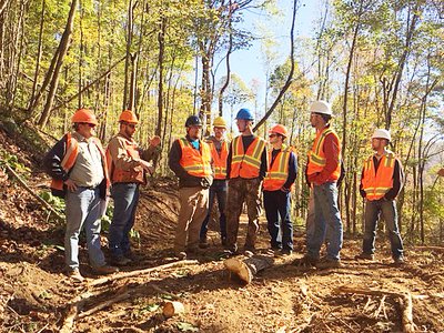 mgccva's tweet photo. #DSLCCForestry students gain invaluable field experience through Weyerhaeuser partnership. Read more here... https://t.co/ciXr8tFTq1 #DSLCC https://t.co/YZcvCt0PMk