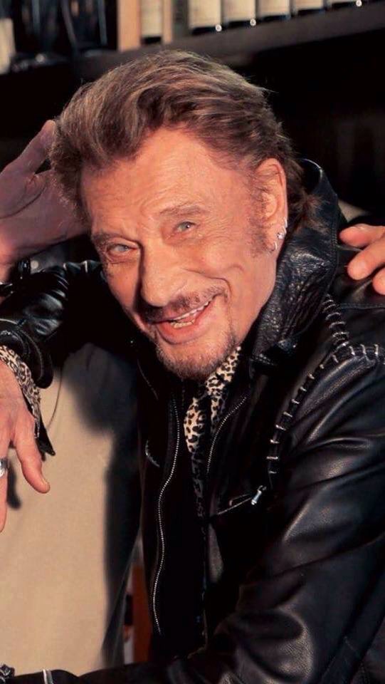 NoelfandeJH's tweet photo. @JoellefandeJH @13MissTralGagne @JiAimeL @soviet1973 @jeanmarcarto @DUPS55055759 @mickyrodgers @MarieFidele13 @JohnnySjh et plus...👋 Un petit coucou Friends pour vous souhaitez une bonne fin de semaine et bon weekend 💋&amp;Amitiés à Tous https://t.co/Xhasvvbi0V