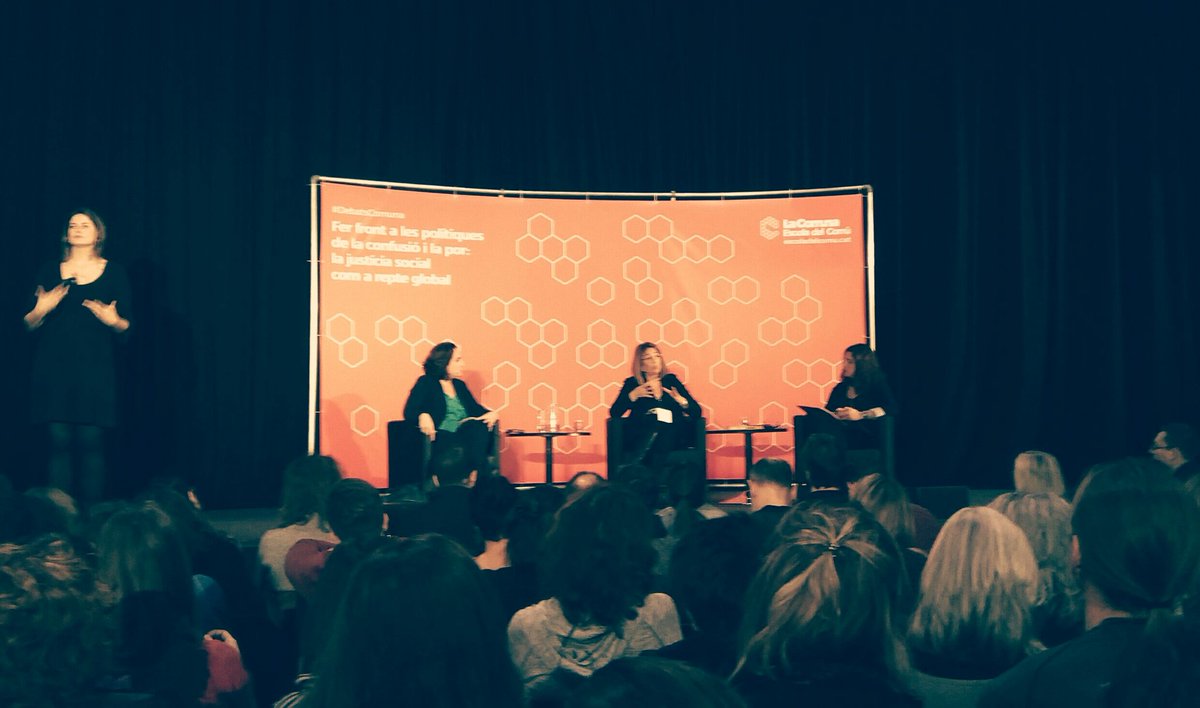 ethanmcgregor's tweet photo. "Hay sociedades sometidas a mucha presión, que acaban haciendo cosas increíbles." @NaomiAKlein #resiliencia https://t.co/uaAiaCQjTl