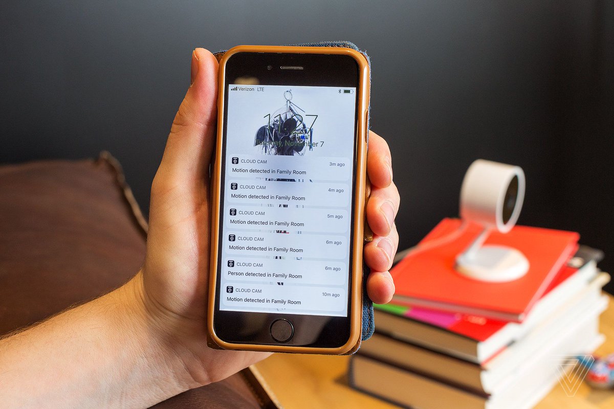 simpletechman's tweet image. #AmazonCloudCam checks all the right boxes at a very nice price bit.ly/2m6COEy #TechNews #SmartHome #InternetOfThings