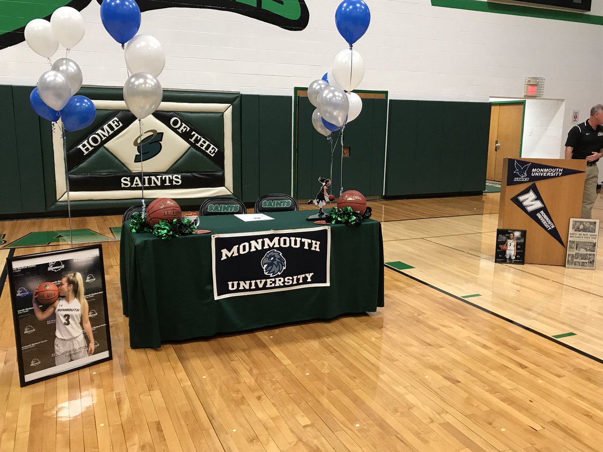 Seton Catholic knows how to put on a signing! State tournament MVP Hanna Strawn about to sign her LOI to D-I Monmouth! #FlyHawks <a href="/hanna_strawnn/">hanna strawn</a> <a href="/SetonCatholicNY/">Seton Catholic Central</a> @MUHawksWBB