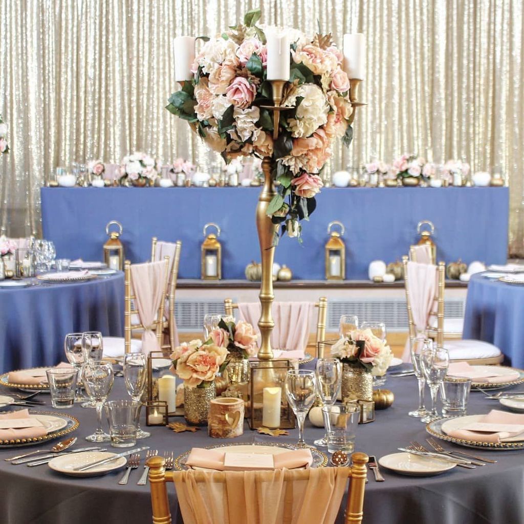 DressitYourself's tweet photo. Blue and peach autumn wedding with a gold sequin backdrop #sequinbackdrop #peachandblue #blueandpeach #autumn🍁 #autumnwedding #weddingdecor… https://t.co/wONr5HG3px