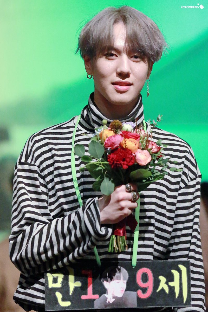 bestofyugyeom's tweet photo. https://t.co/a2ENHa2y6v