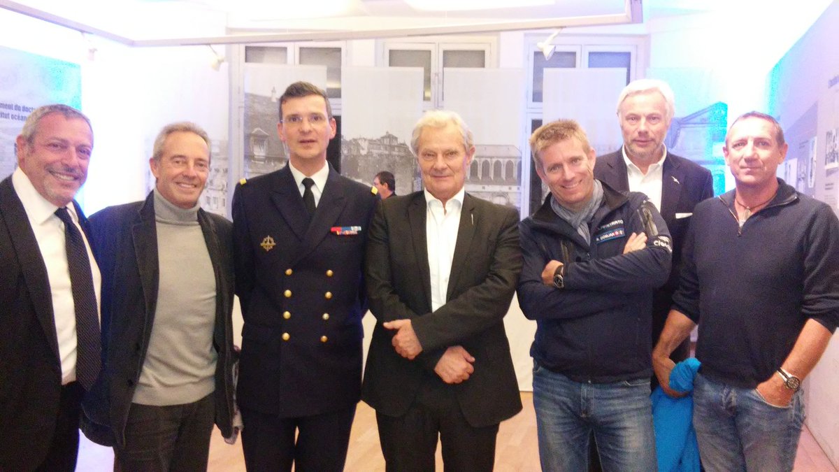 #Meretespace La rencontre <a href="/JacquesRougerie/">Jacques Rougerie</a> <a href="/OceanoScientif/">OceanoScientific</a> <a href="/SolarStratos/">SolarStratos</a> <a href="/7eContinent/">Septième Continent</a> <a href="/astro_JFrancois/">Jean-François Clervoy</a>...