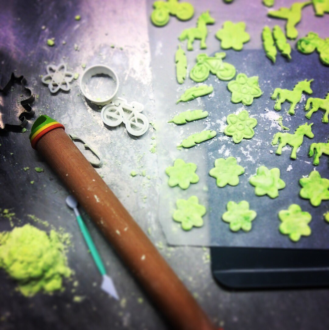 LockgateCoffee's tweet image. Lockgate peppermint creams = unicorn dreams! 🦄 all will be revealed tomorrow! #homemadetouch #unicon #moomin