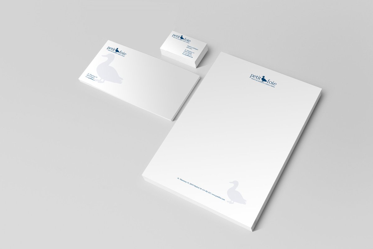 Mafington's tweet photo. Papelería de Petit Foie, tienda online de productos artesanos y cestas a medida. #IdentidadCorporativa #Diseño #Logo https://t.co/rV7YKF4NYL https://t.co/c2UczdjjmG