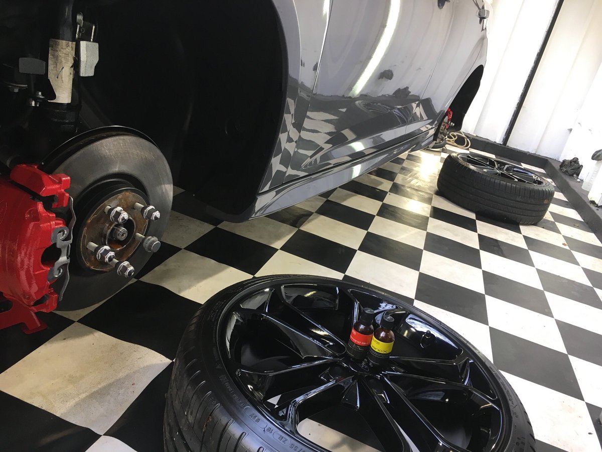 Touch_of_gloss's tweet photo. #focusST3 now machine polished, interior protected, wheels and calipers #ceramiccoated
#newcardetail #kubebond #detailing #eastbourne #hailsham #bexhill #sussex https://t.co/M0K3SZv1Rj