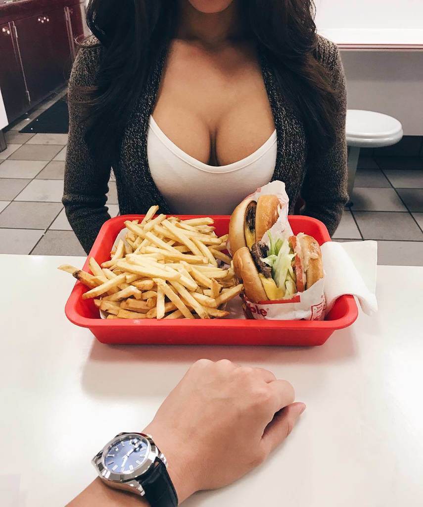 Daily Natural Boobs tweet media