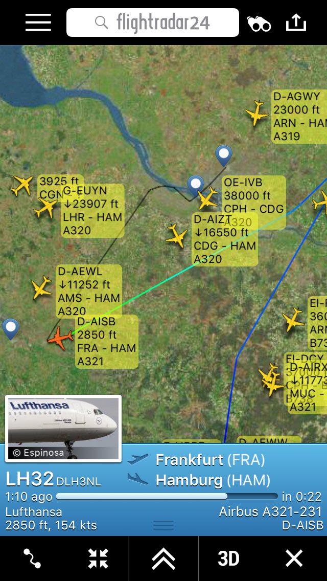 Nass_sk's tweet image. What's wrong with #Hamburg airport ? Lot of flights diverting and holding #aviation @airlivenet