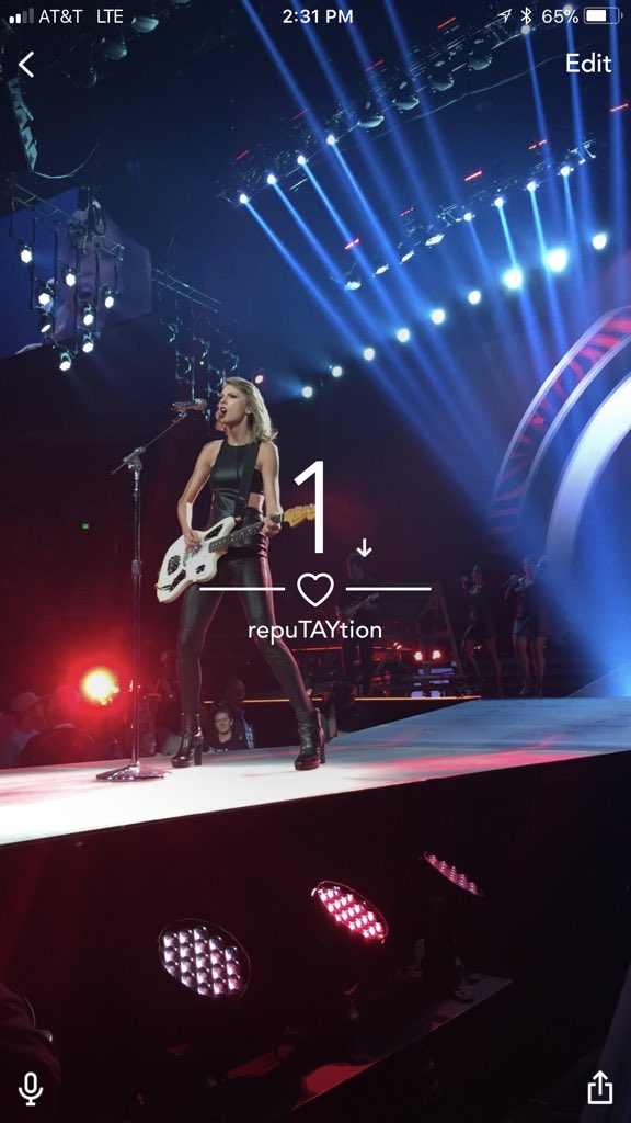 repuTAY13's tweet photo. HELP.
#Reputation #reputationtomorrow #reputation1day @taylornation13 https://t.co/NtEYPoysVI