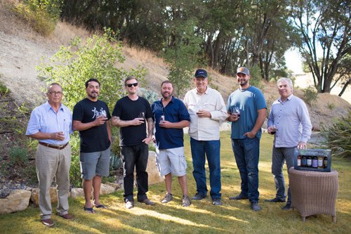 drinkboutiquewi's tweet photo. #Toasting the Paso's wild side of wine that will knock your socks off. #BoutiqueWineBox @Costco  https://t.co/qRvjzLSfej 
@Casswinery @midnightcellars @smcvineyardpaso #brianbensoncellars #altacolina #bodegadeedgar https://t.co/SunJ7UaBNh