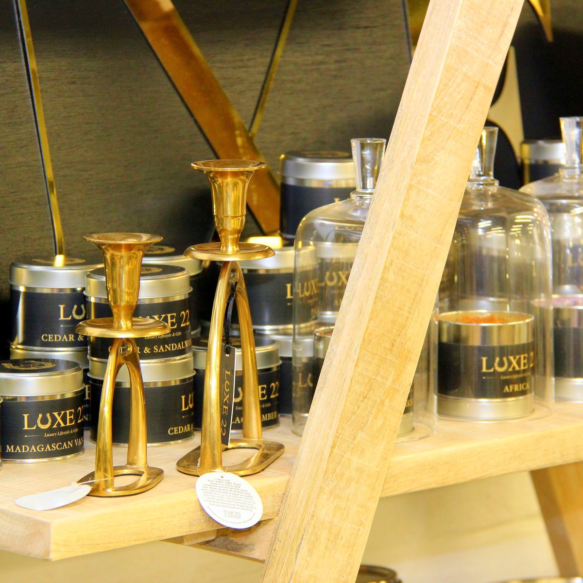 Some more lovely Christmas gift ideas - because everyone loves a candle, especially a Luxe candle with over 50 hours burn time! #getluxed