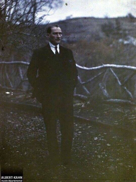 TTAgrup's tweet photo. "TÜRK" kelimesinin vücut bulmuş hali.
#MustafaKemalAtaturk https://t.co/VWnGDafNg0
