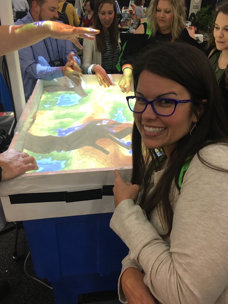 MissTubbs_CPES's tweet photo. Nerding out at the science conference. Augmented reality sandbox. #science https://t.co/QBNseDX0GW